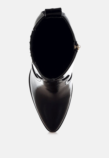 Pointed Toe Ankle Boots


 by RAG