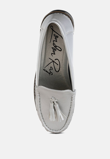 Metallic Tassel Detail Loafers


 by RAG