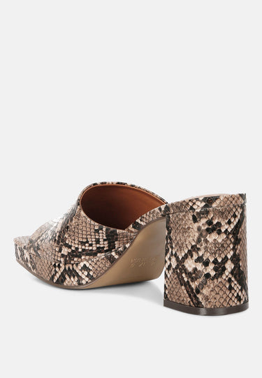Artemisa Block Heel Slip on Sandals